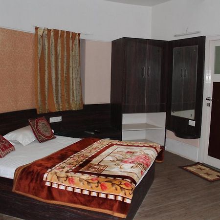 Hotel Tapovan Нашик Екстер'єр фото